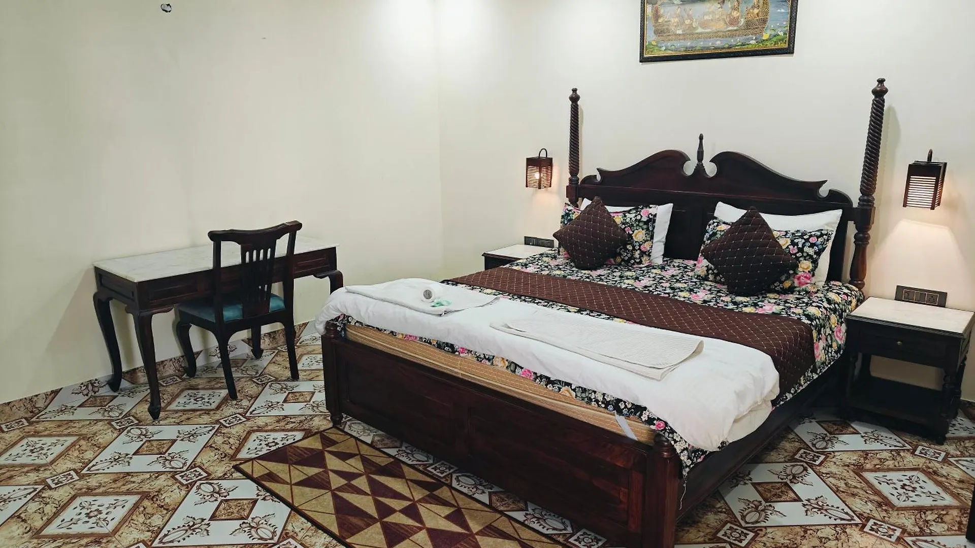 Hotel Tourist Rest House Agra 2*, Agra (Uttar Pradesh) India
