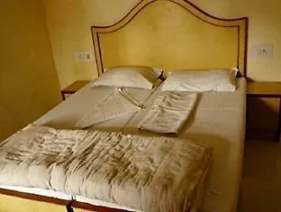 Hotel Tourist Rest House Agra